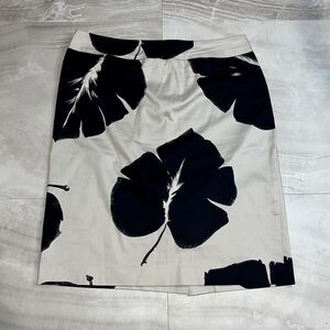 Talbots Collection Womans 8 Pencil Skirt Stretch Tan Black Career office leaves